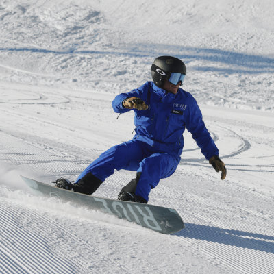 Snowboard Carving